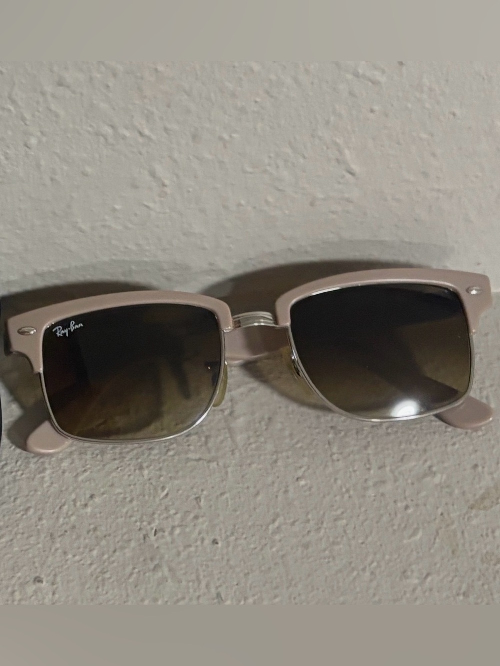 Ray-Ban RB4190 6009/85
Square Clubmaster • Beige/Brown